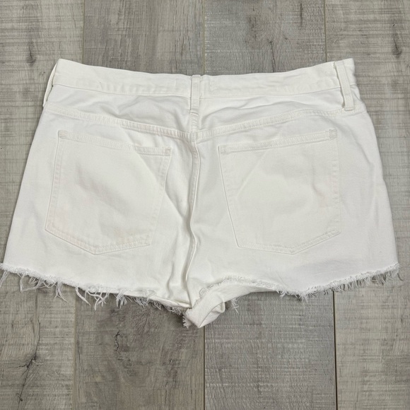 Madewell High Rise Button Fly Relaxed Denim Shorts - Picture 2 of 3